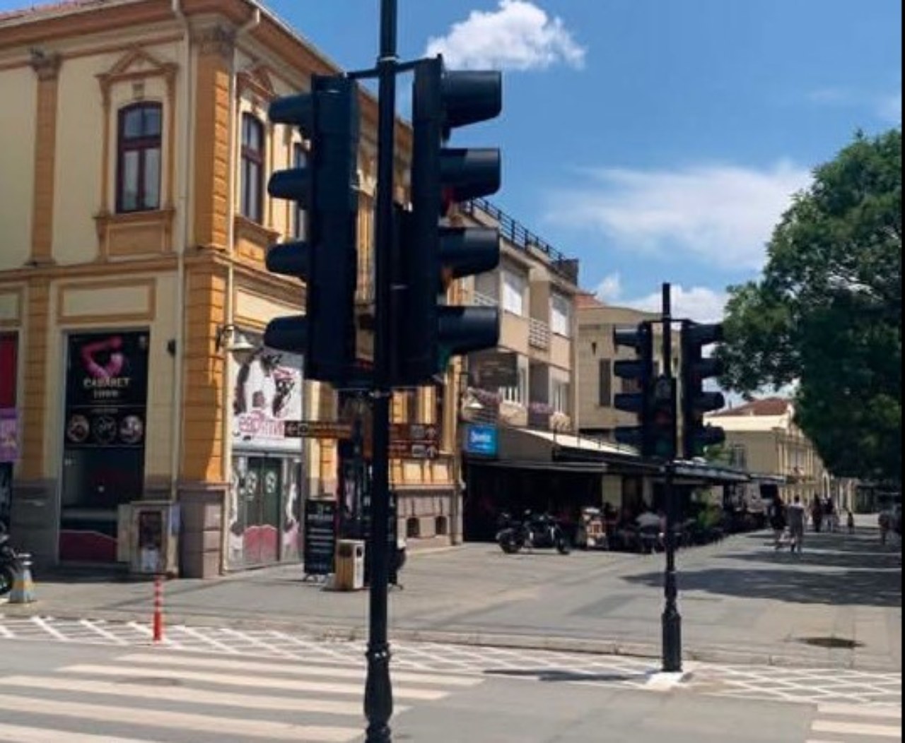 НОВ РЕЖИМ И ПАМЕТНИ ТАСТЕРИ - Ставени во функција новите семафори кај плоштадот Гоце Делчев и Камен мост во Битола