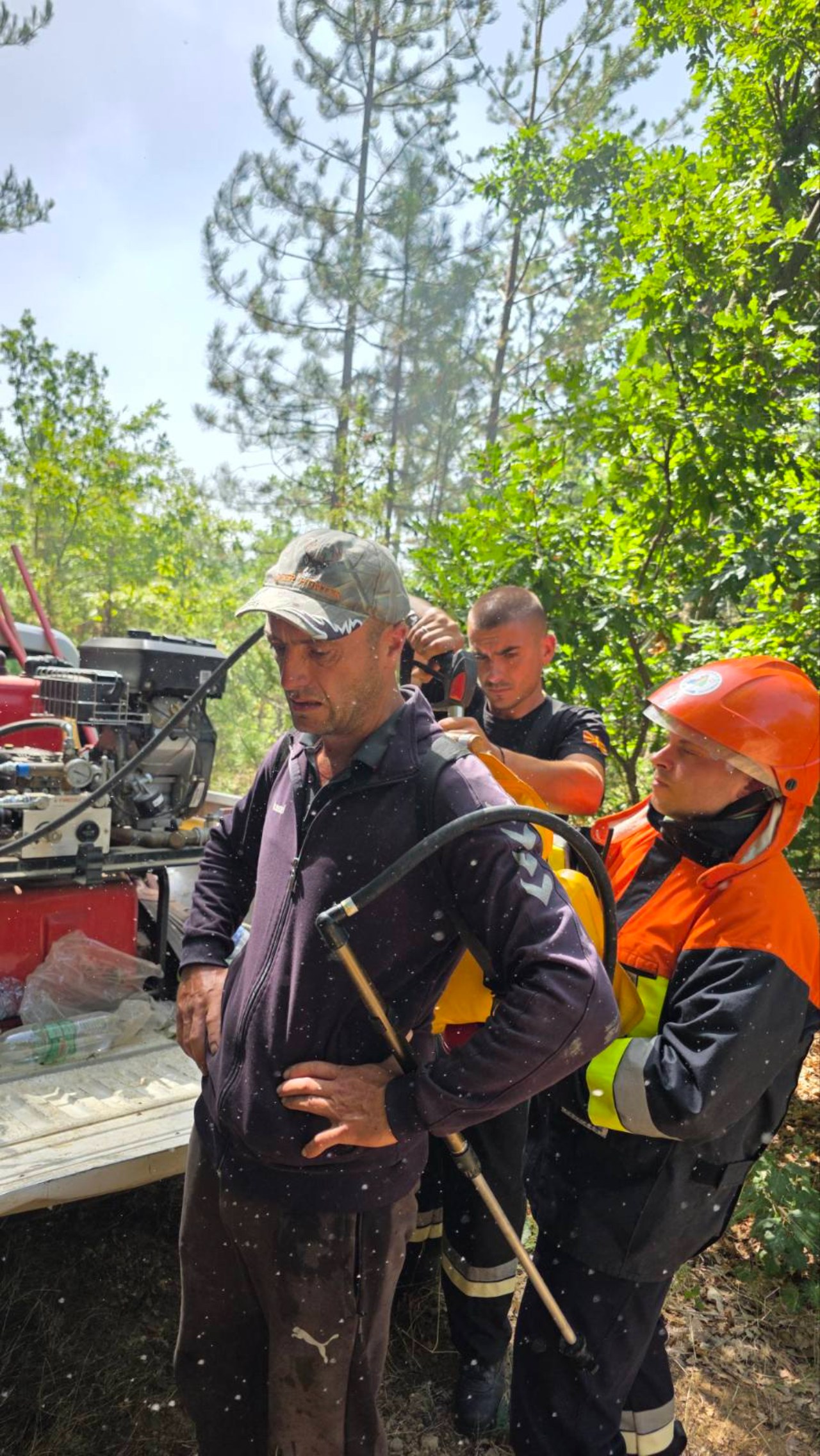ИЗГАСНАТ ГОЛЕМИОТ ПОЖАР НА ПЕЛИСТЕР: По 72 часа пеколна битка, огнот е под контрола - изнемоштени и исцрпени екипите интервенираа ден и ноќ
