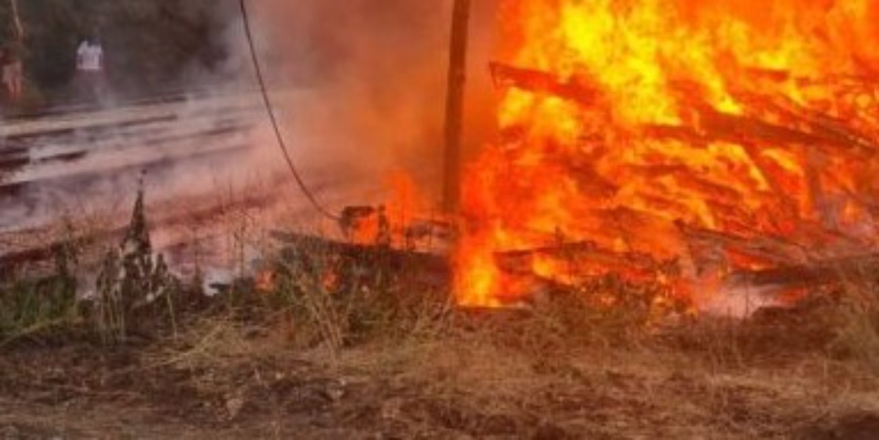 Пожарот во Мариово ја оштети пругата кон Битола — ќе се менуваат праговите штом се изгасне огнот
