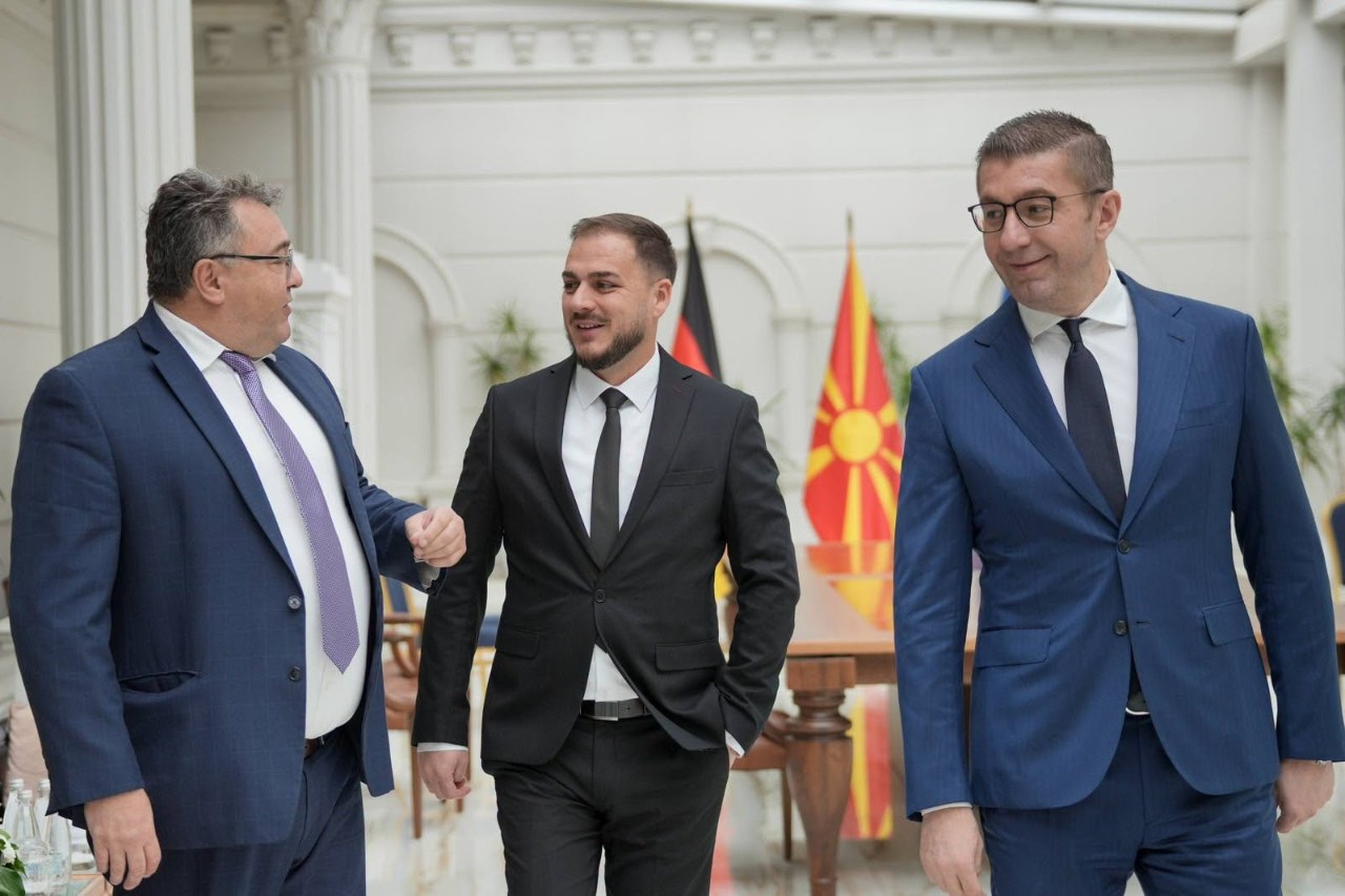 (ВИДЕО) Мицкоски: Нова инвестиција на „Кромберг и Шуберт“ и 2.000 нови работни места во Битола, за производство на Ауди