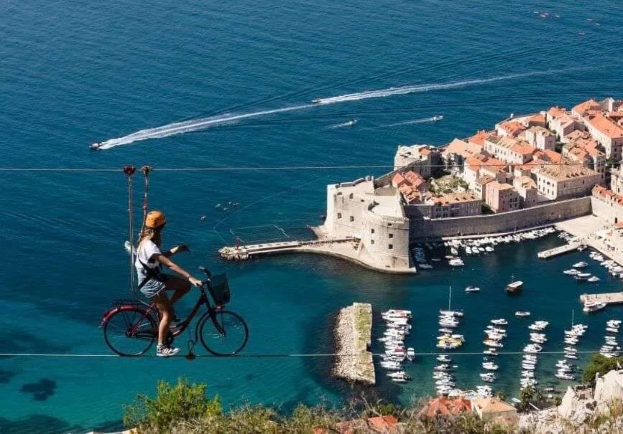 Би возеле ли велосипед по небото? – SkyBike ride е возбудлива авантура која може да ја искусите недалеку од Македонија